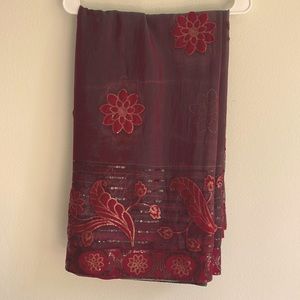 Dusl shaded saree Metallic red & metallic green shade ... worn once...